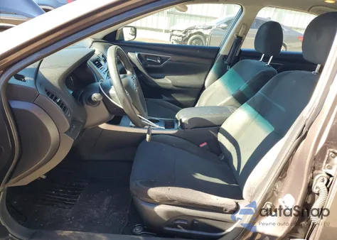 2015 Nissan Altima 2.5 z USA, uszkodzony, nr VIN 1N4AL3AP1FN916664